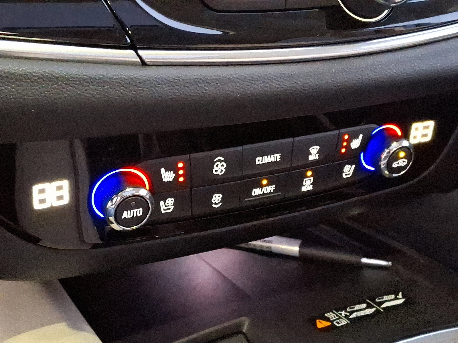 Certified 2024 Buick Enclave Avenir w/ Avenir Technology Package image 23