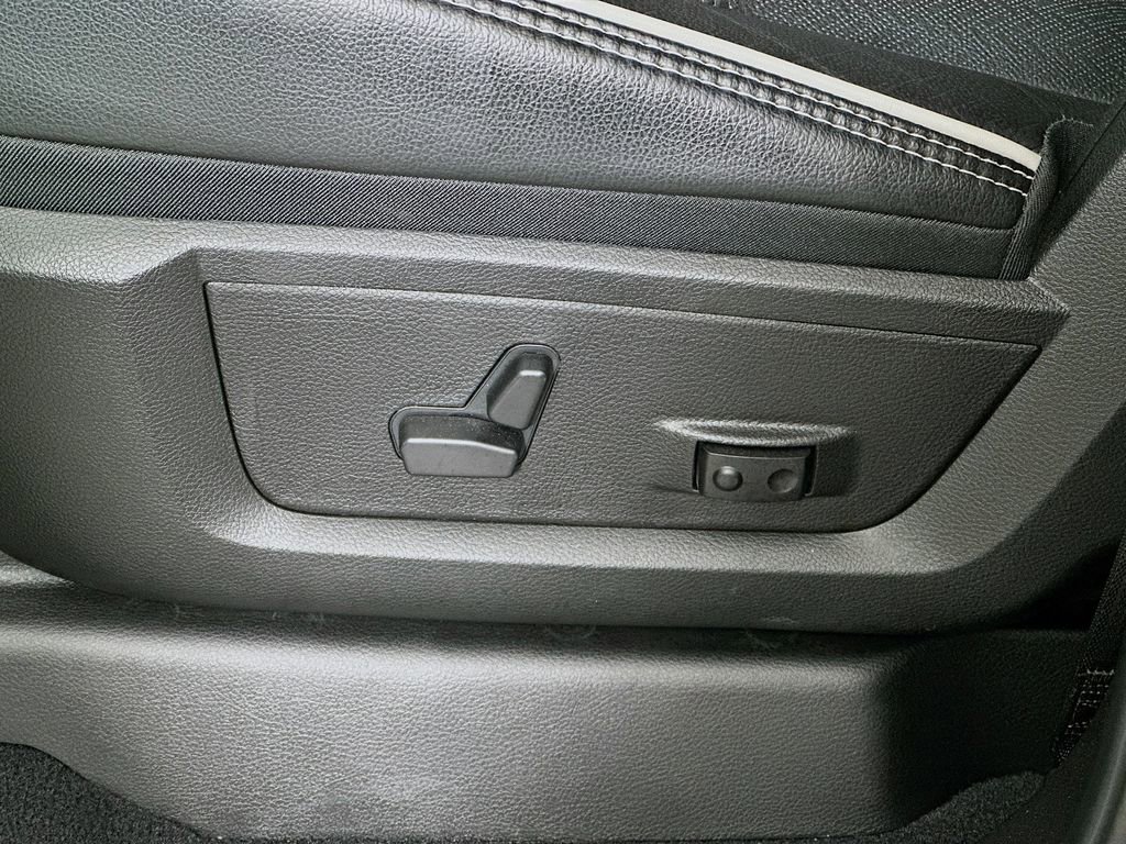 Used 2025 RAM 3500 Laramie w/ Sport Appearance Package image 23