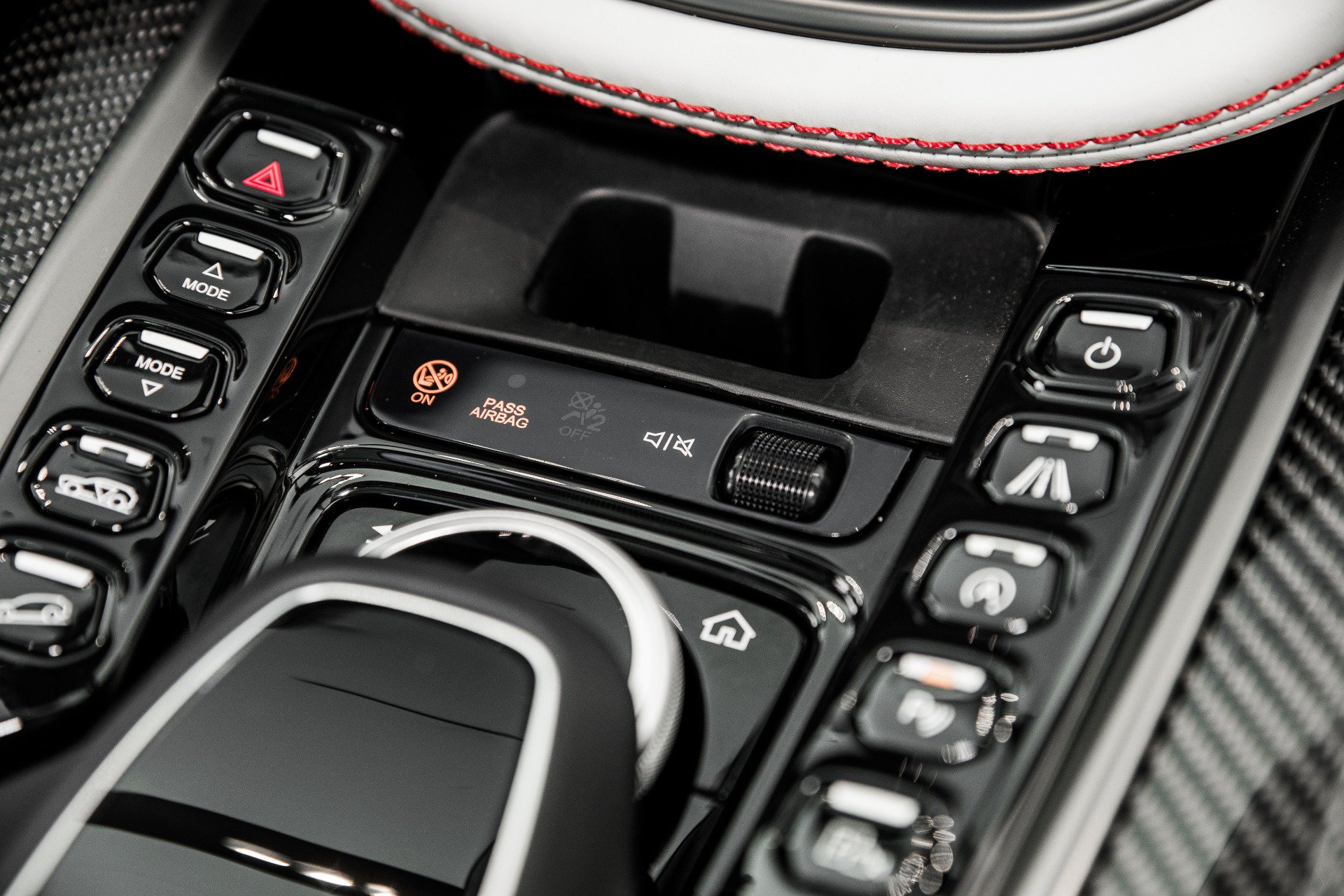 Used 2022 Aston Martin DBX AWD/4WD image 33