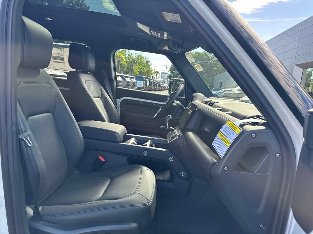New 2026 Land Rover Defender 110 X-Dynamic SE AWD/4WD image 21
