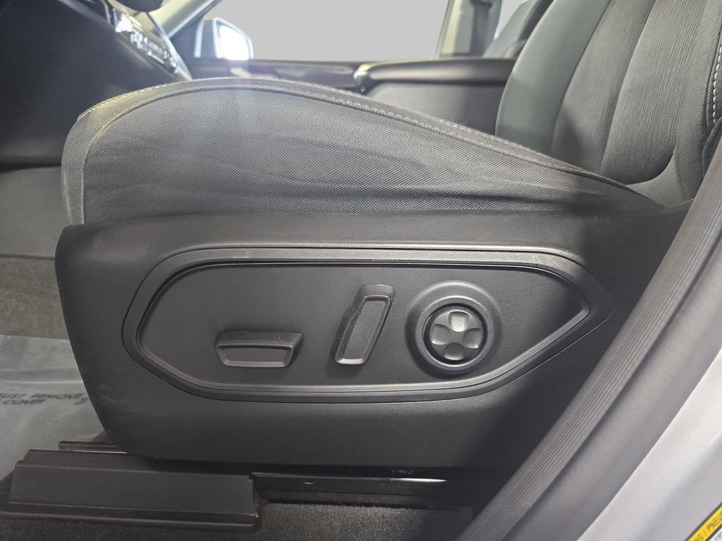 Used 2022 Jeep Grand Cherokee Laredo w/ Luxury Tech Group I AWD/4WD image 30