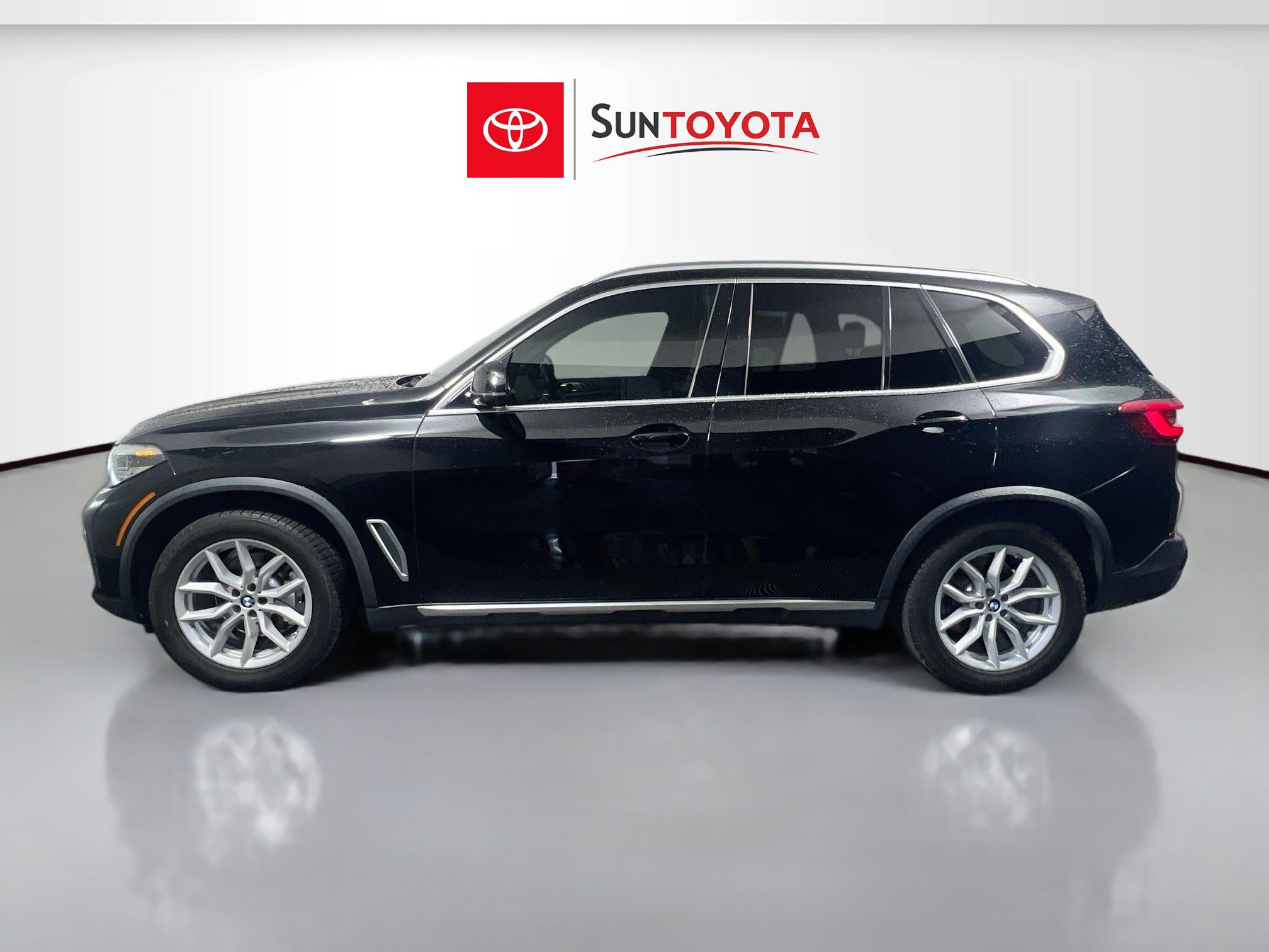 Used 2022 BMW X5 xDrive40i AWD/4WD image 29