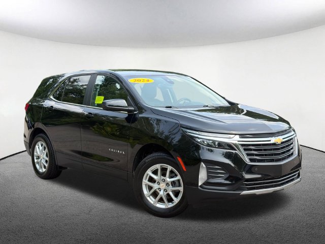 Used 2024 Chevrolet Equinox LT w/ LPO, Floor Liner Package AWD/4WD image 2