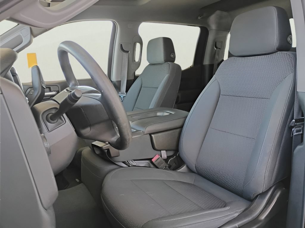 Used 2019 Chevrolet Silverado 1500 Custom w/ Custom Convenience Package RWD image 5