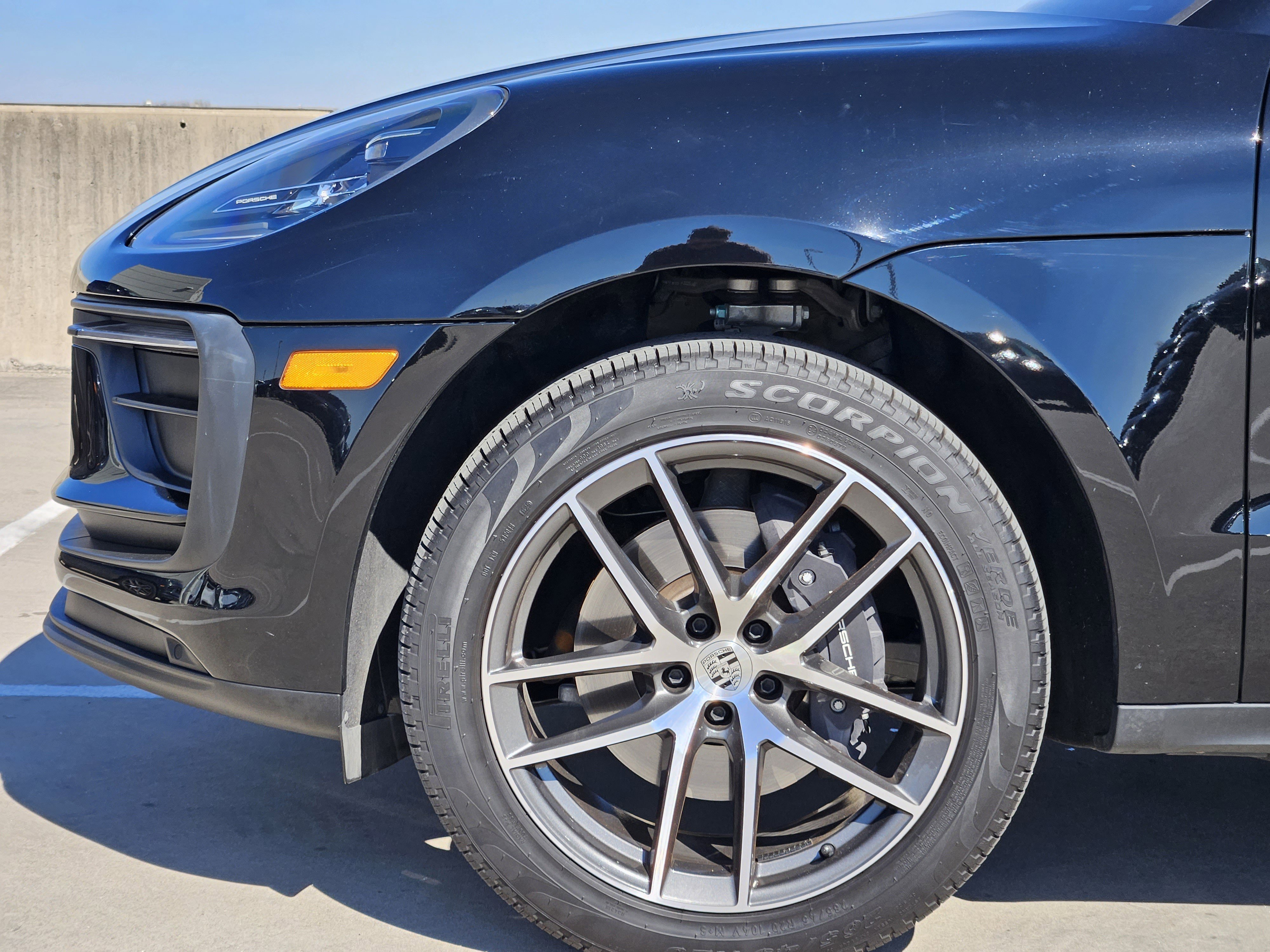 Certified 2026 Porsche Macan image 13