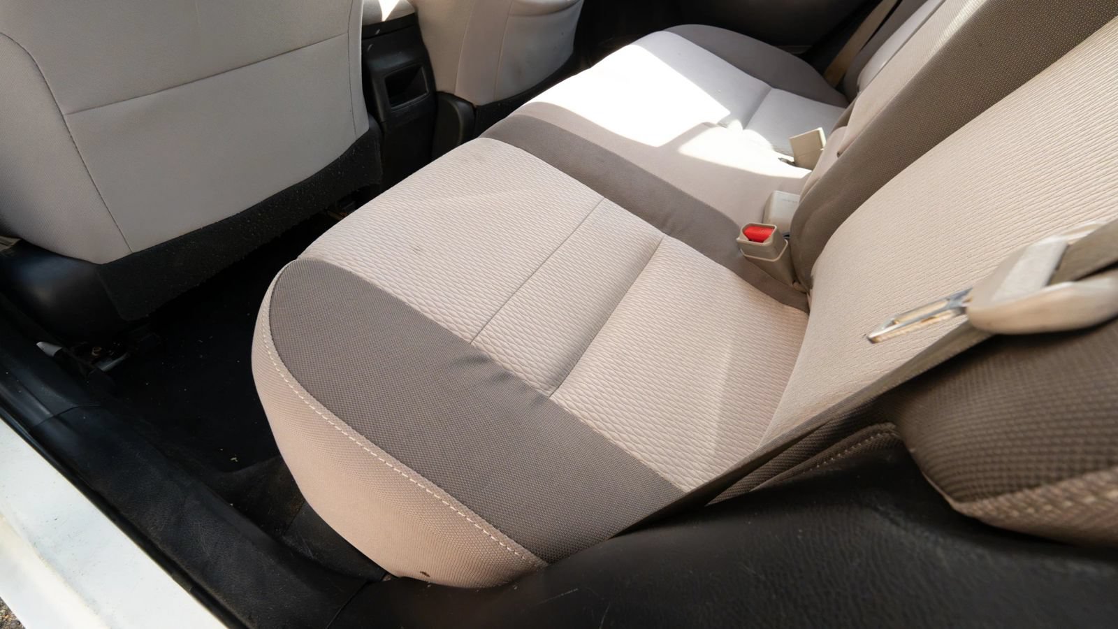 Used 2019 Toyota Corolla LE FWD image 22