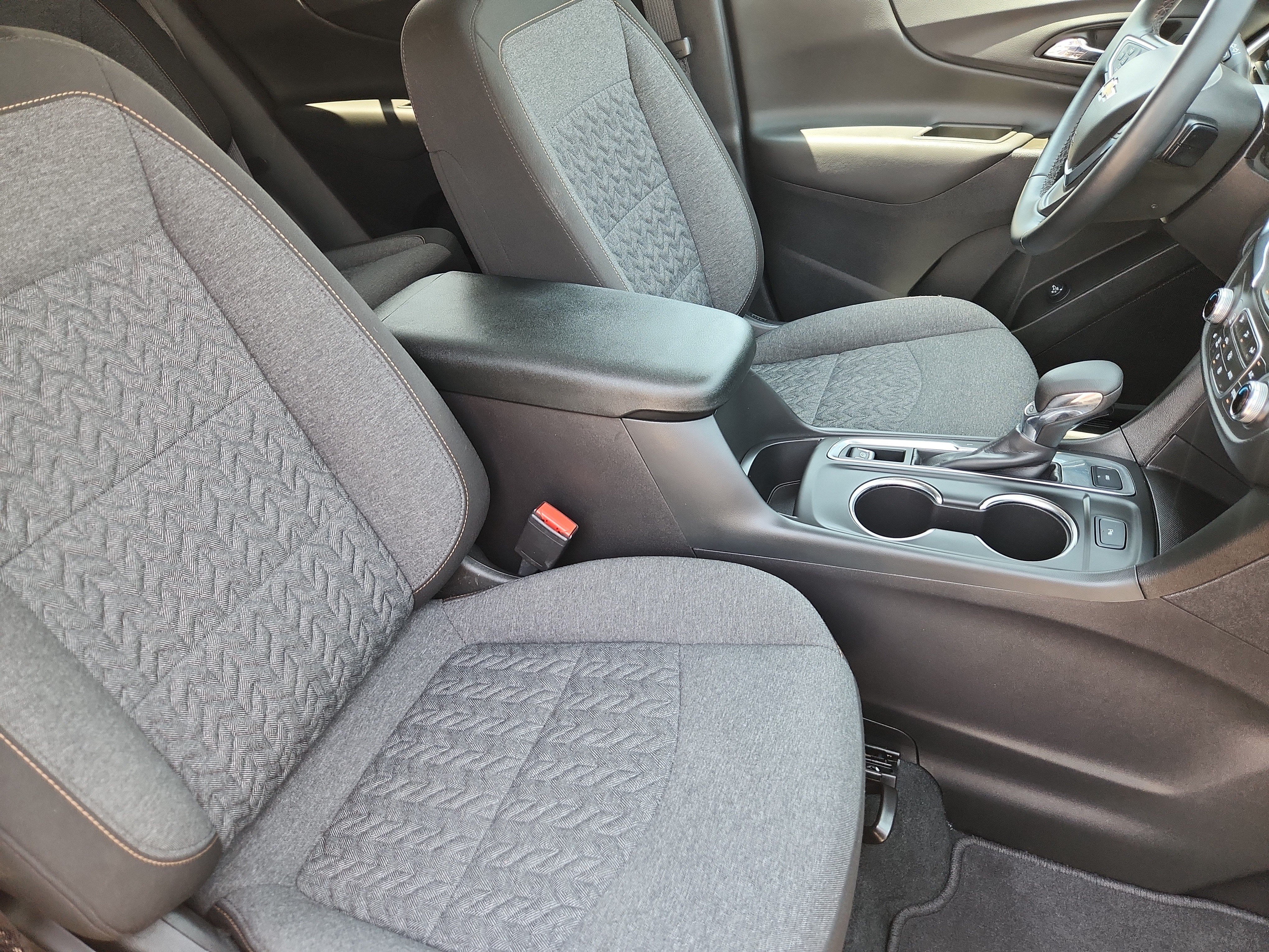 Used 2024 Chevrolet Equinox LT AWD/4WD image 14