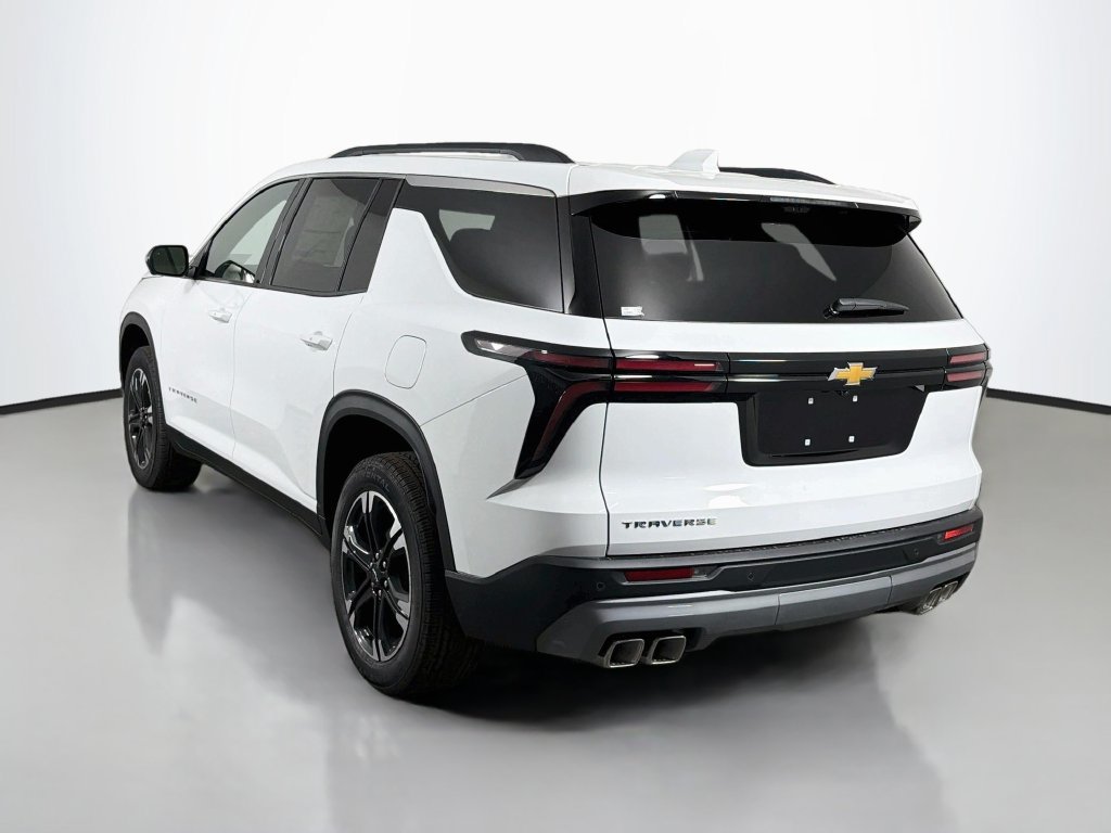 New 2027 Chevrolet Traverse LT w/ Sun and Wheel Package FWD image 5