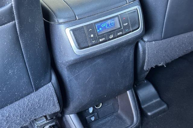 Used 2015 Toyota Highlander XLE FWD image 13