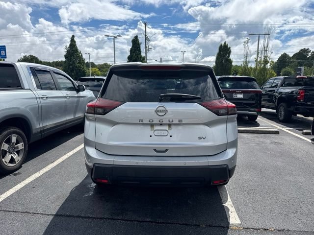 Used 2024 Nissan Rogue SV FWD image 3