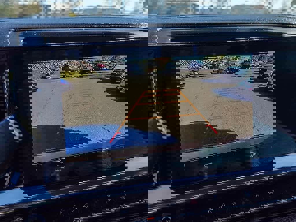 Used 2022 Chevrolet Silverado 1500 LT image 23