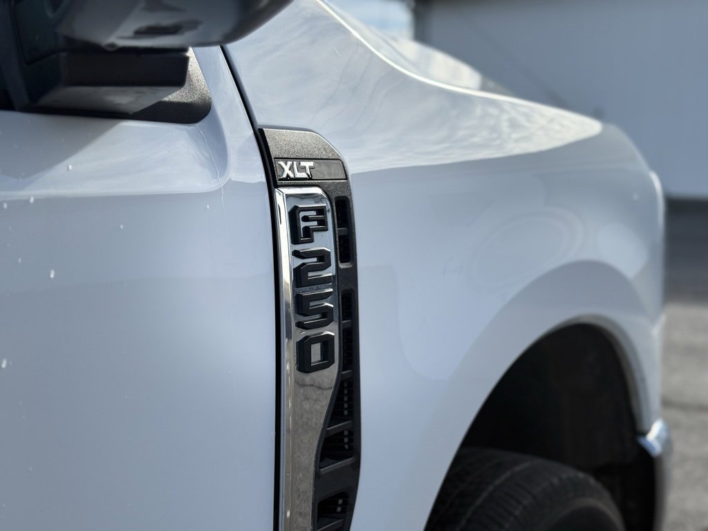 Used 2025 Ford F250 XLT image 15