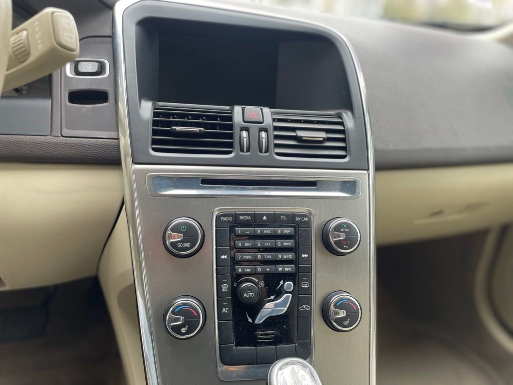 Used 2013 Volvo XC60 3.2 Premier Plus image 14