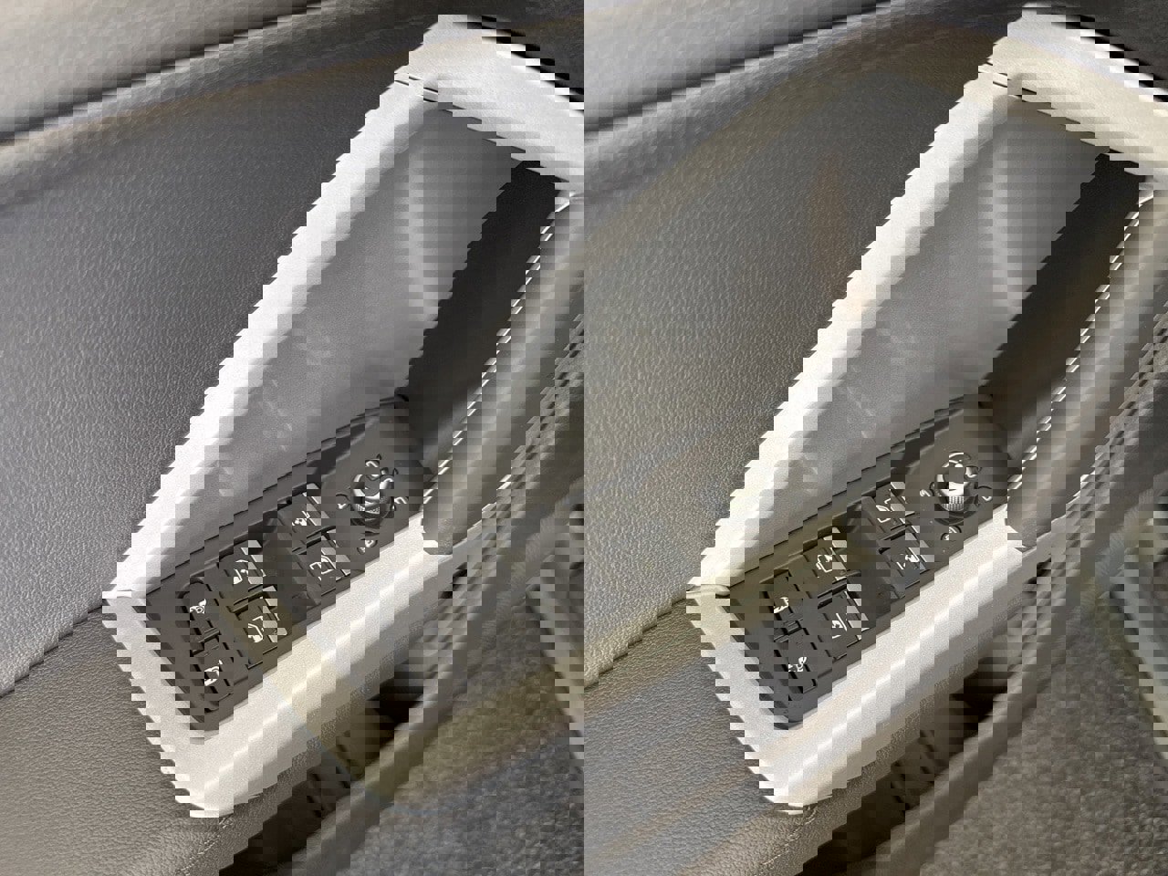 New 2025 Audi Q3 2.0T Premium image 40