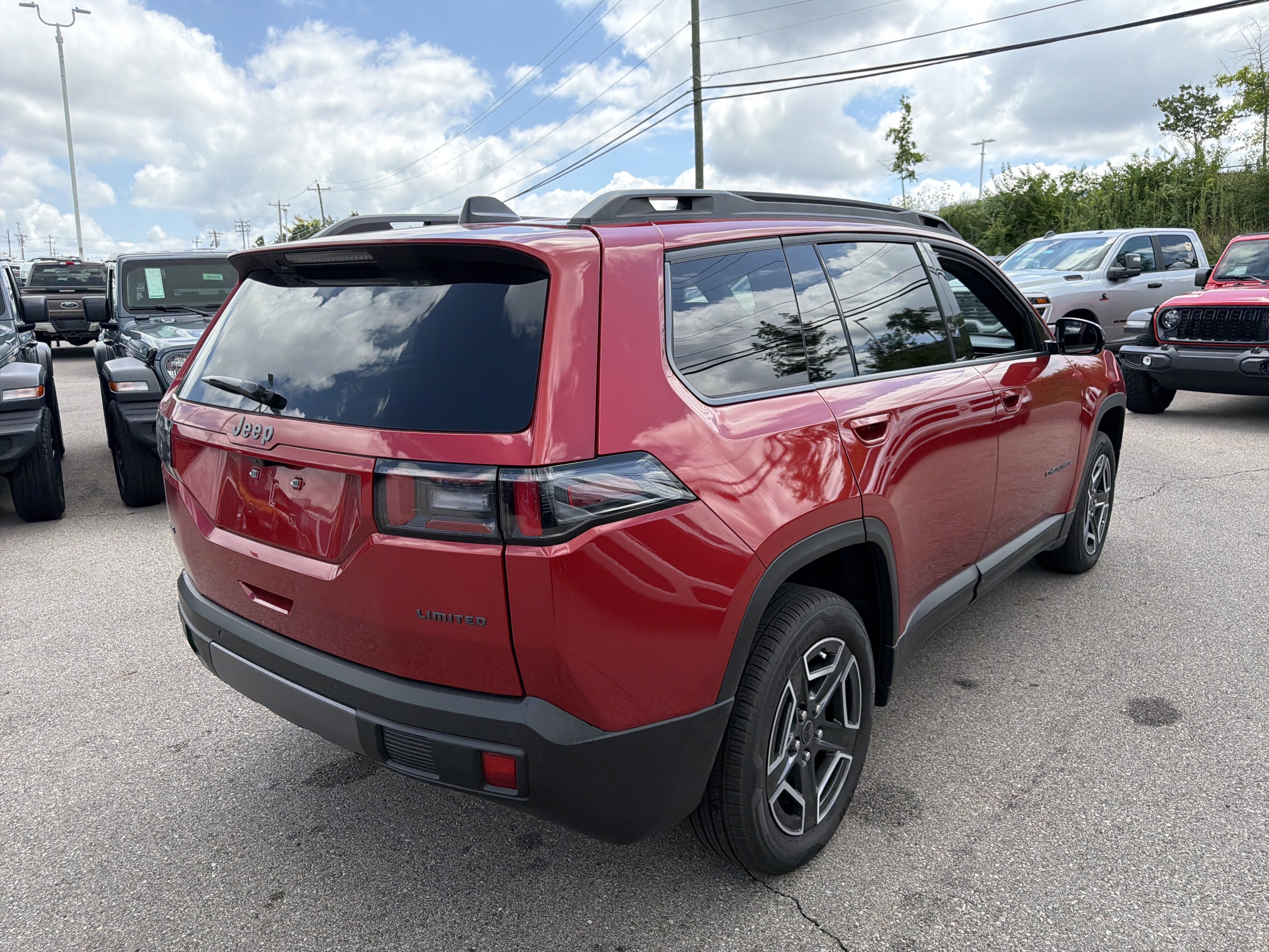 Used 2026 Jeep Cherokee Limited AWD/4WD image 10