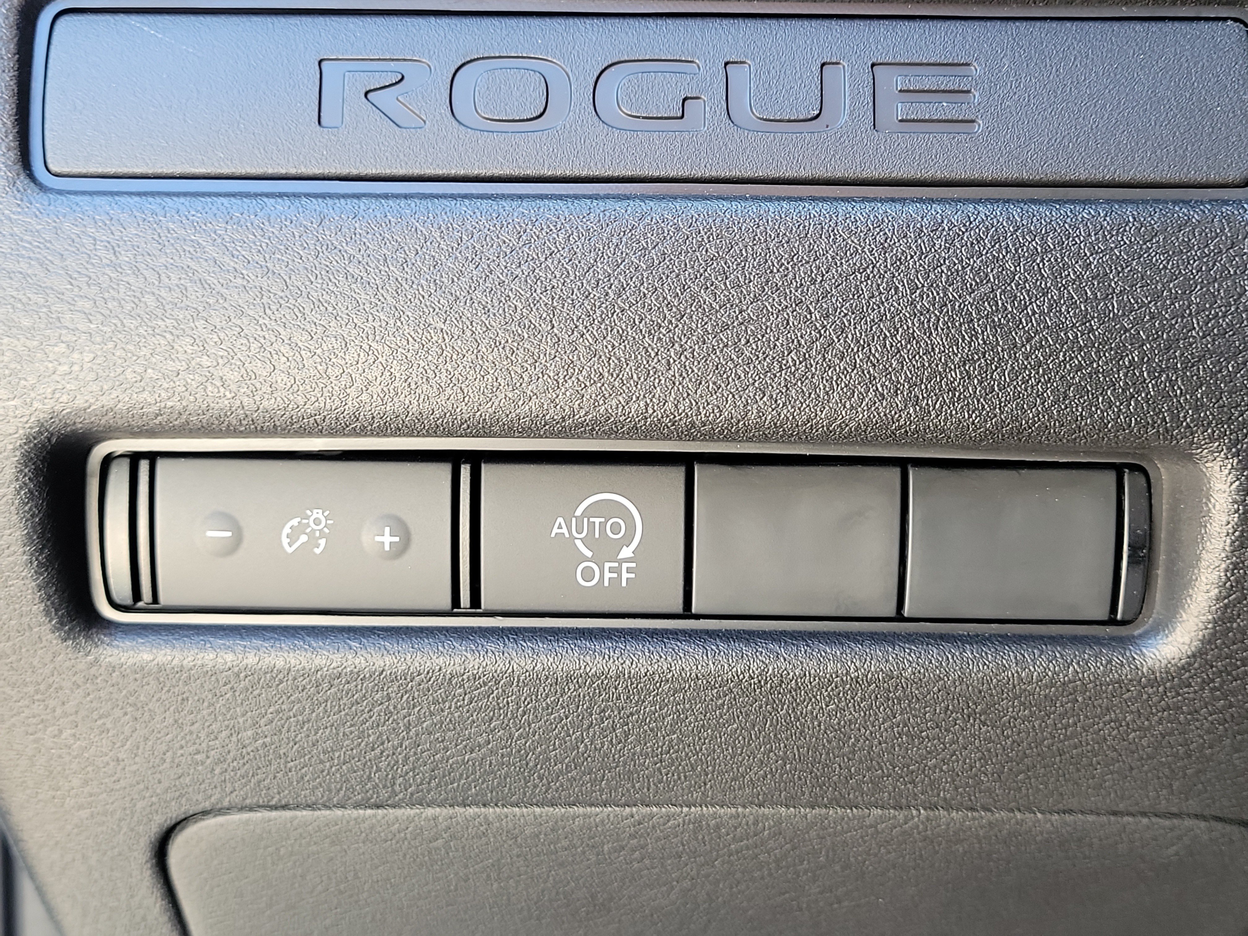 Certified 2024 Nissan Rogue S FWD image 31