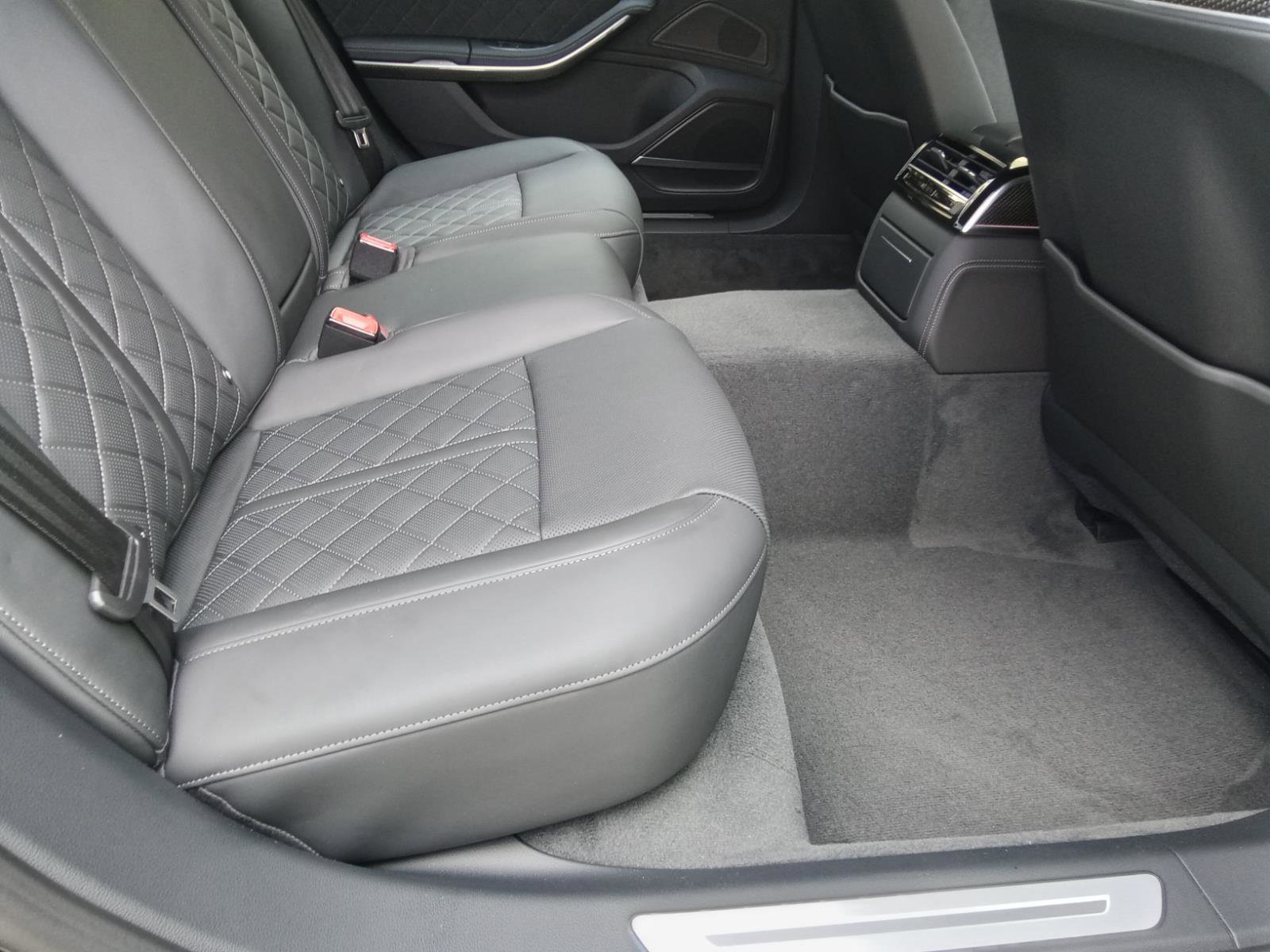 New 2025 Audi S8 image 20