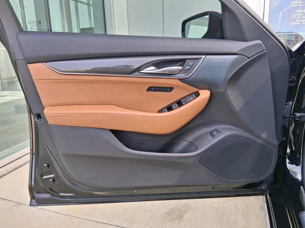 Used 2025 Cadillac CT5 V w/ Platinum Package RWD image 19
