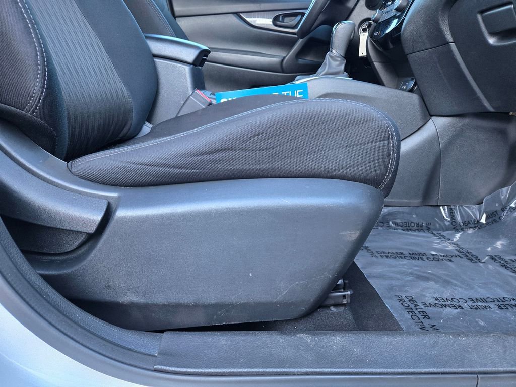 Used 2019 Nissan Rogue S image 39