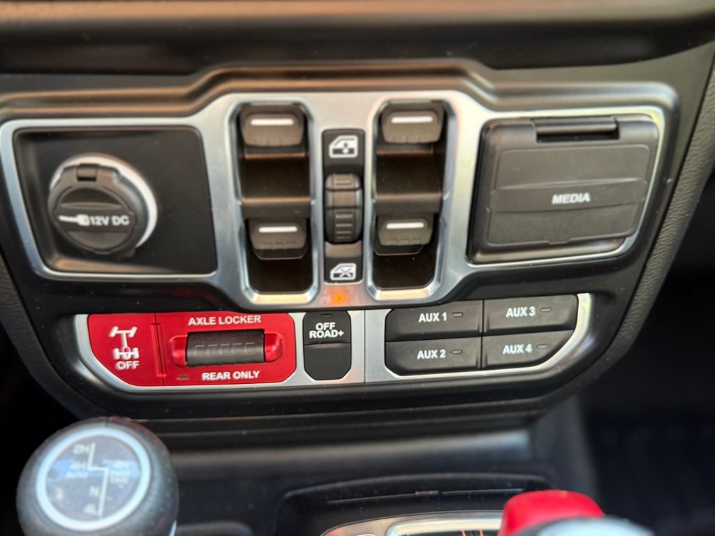 Used 2022 Jeep Gladiator Mojave w/ LED Lighting Group AWD/4WD image 28