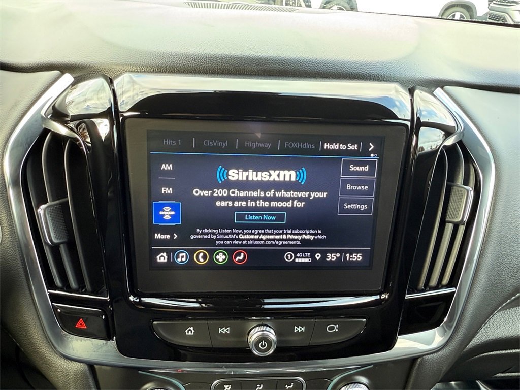 Used 2023 Chevrolet Traverse LT image 27