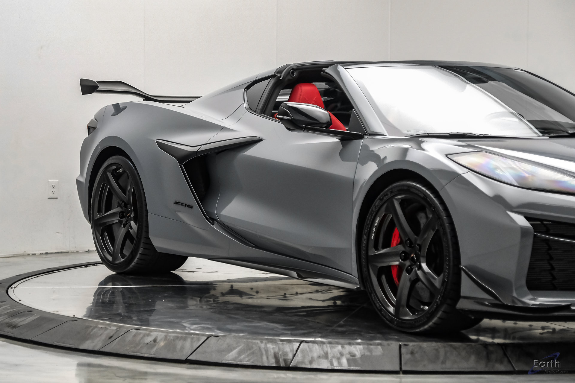 Used 2025 Chevrolet Corvette Z06 w/ Z07 Performance Package RWD image 37