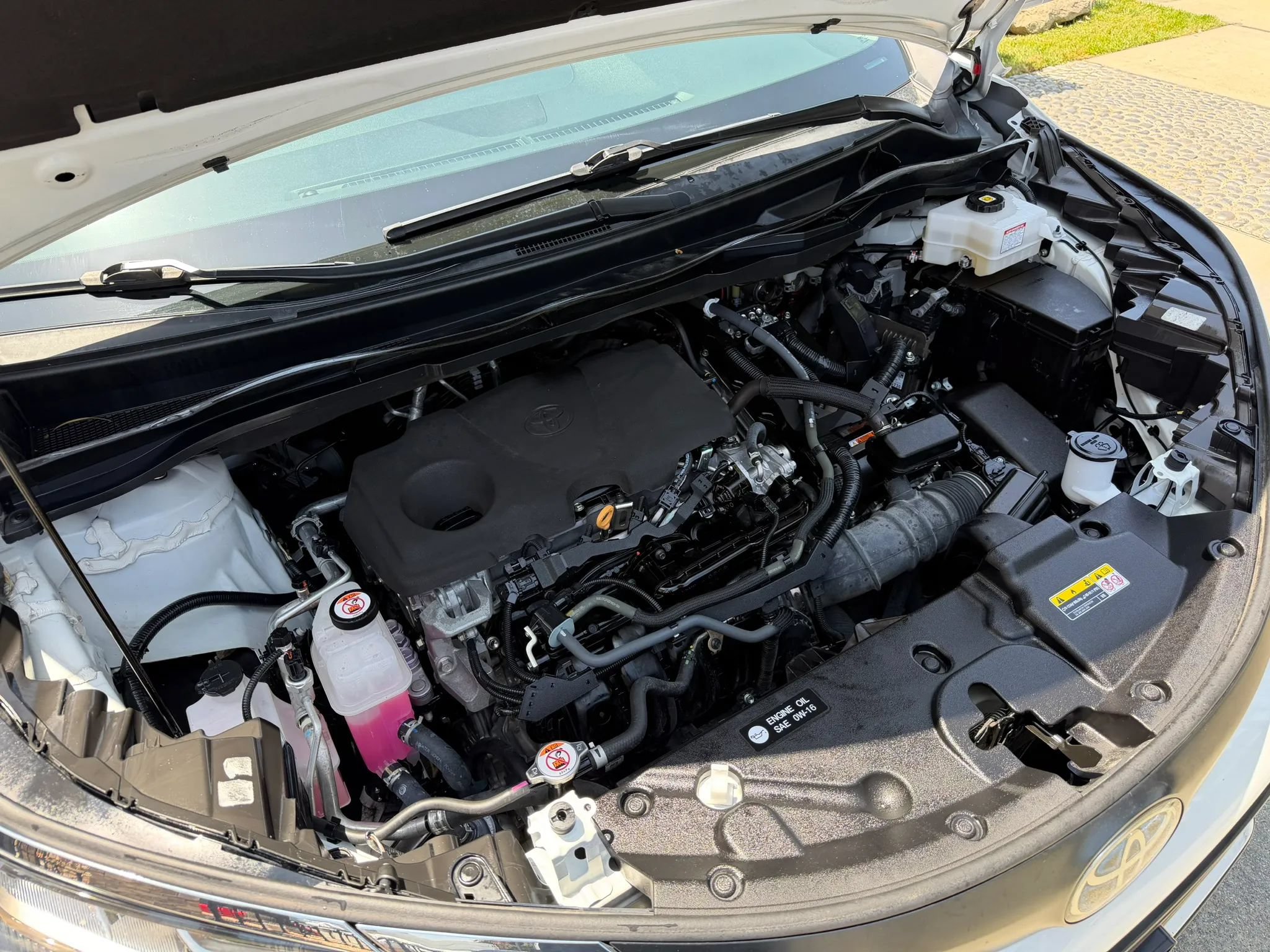 Used 2023 Toyota Sienna XLE FWD image 35