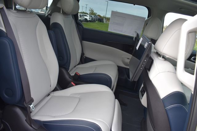 New 2026 Kia Carnival SX Prestige FWD image 18