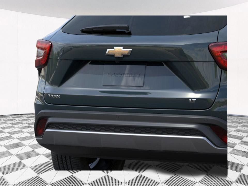 New 2026 Chevrolet Trax LT w/ Driver Confidence Package FWD image 21
