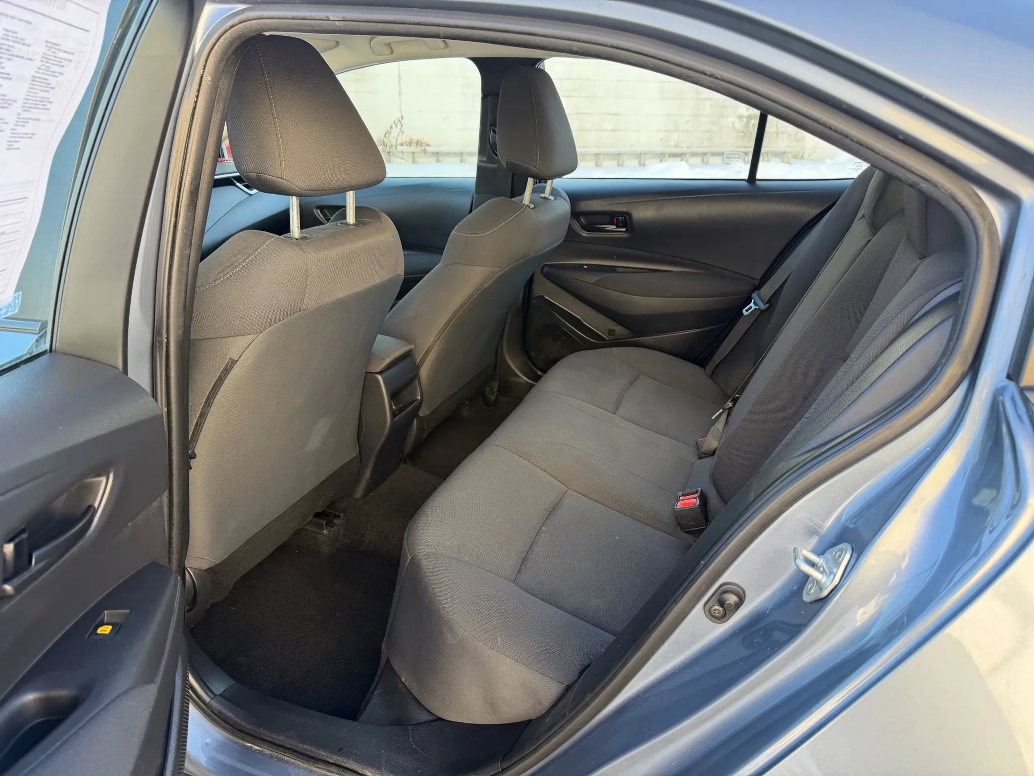 Used 2022 Toyota Corolla LE image 28