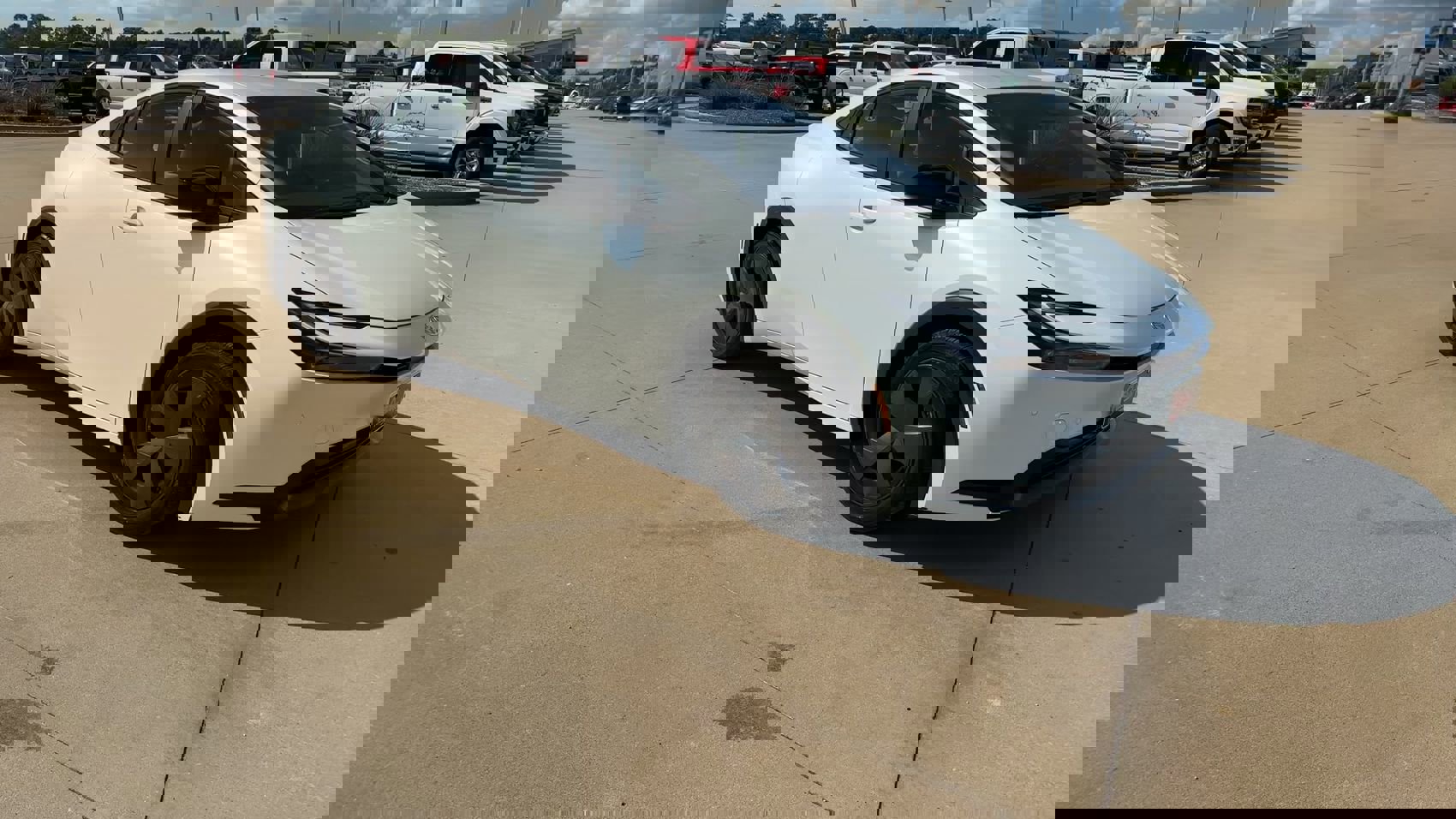 Used 2025 Toyota Prius Limited image 3