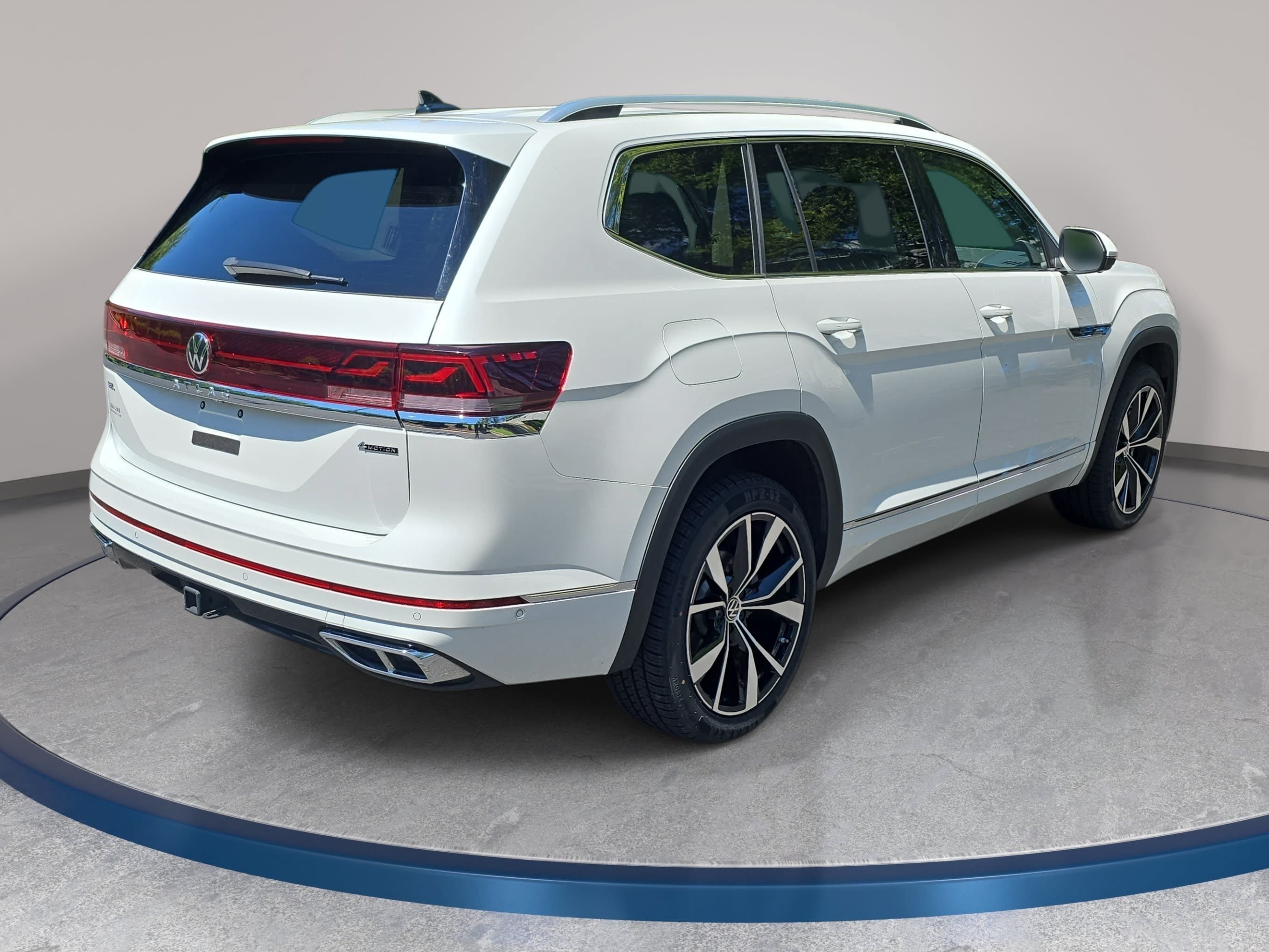 Certified 2024 Volkswagen Atlas SEL Premium R-Line AWD/4WD image 5