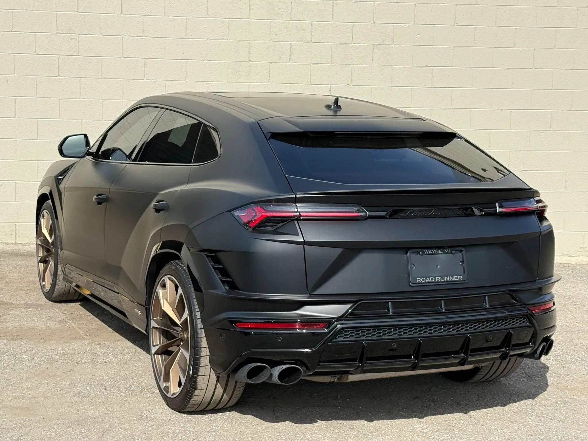 Used 2023 Lamborghini Urus S AWD/4WD image 8