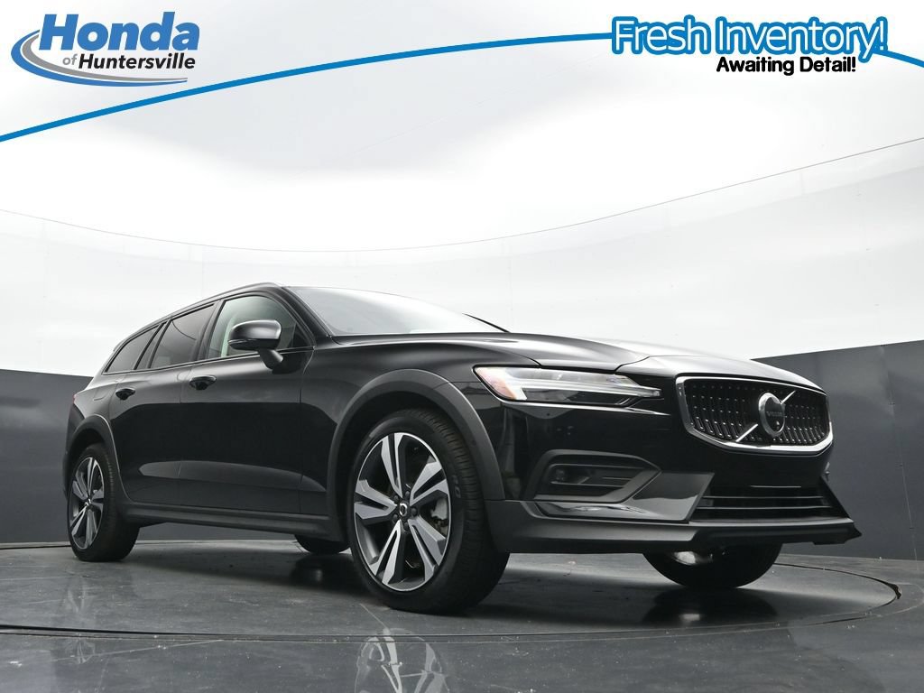 Used 2025 Volvo V60 B5 Cross Country Plus AWD/4WD image 28