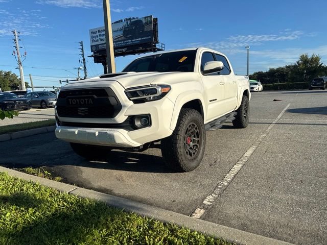 Certified 2022 Toyota Tacoma TRD Sport w/ TRD Premium Sport Package AWD/4WD image 10