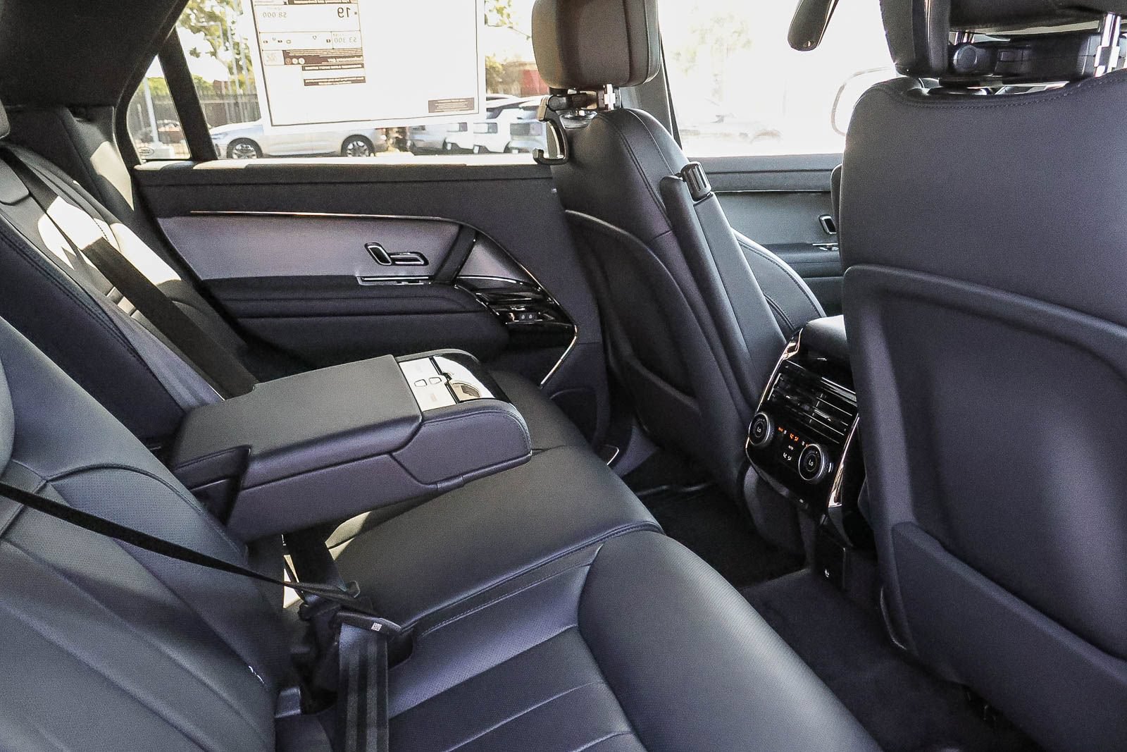 New 2026 Land Rover Range Rover Sport Dynamic SE AWD/4WD image 19