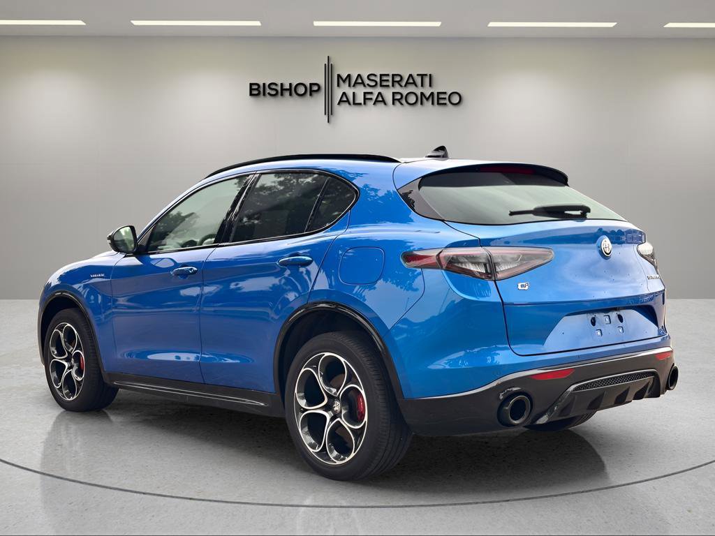 Used 2024 Alfa Romeo Stelvio Veloce image 4