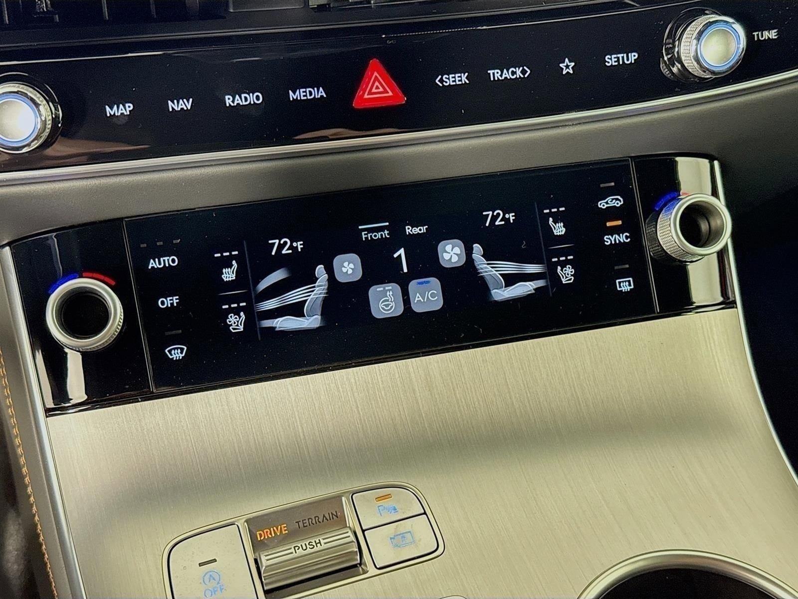 New 2026 Genesis GV70 3.5T Sport Advanced AWD/4WD image 18