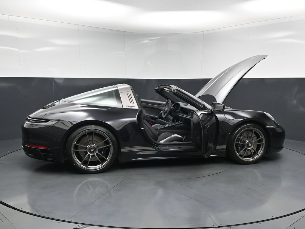 Used 2023 Porsche 911 50th Anniversary Edition AWD/4WD image 33