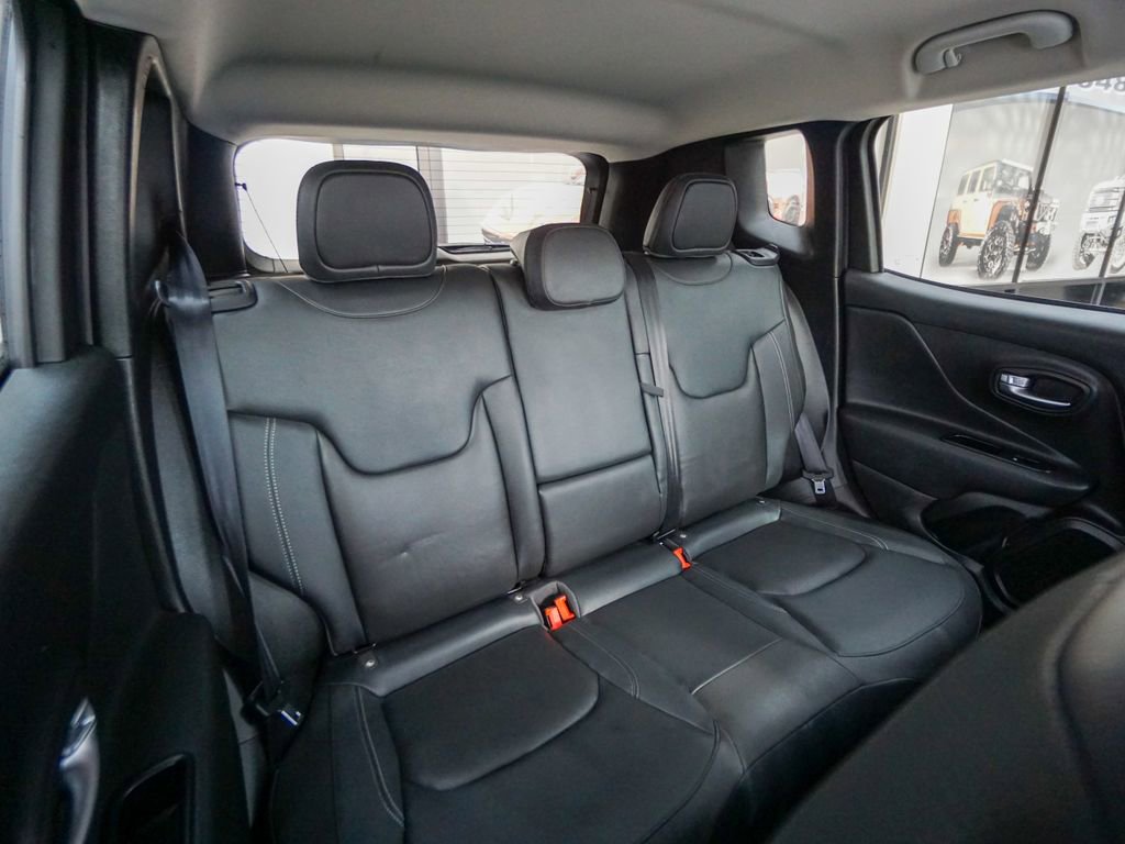 Used 2021 Jeep Renegade Limited image 30