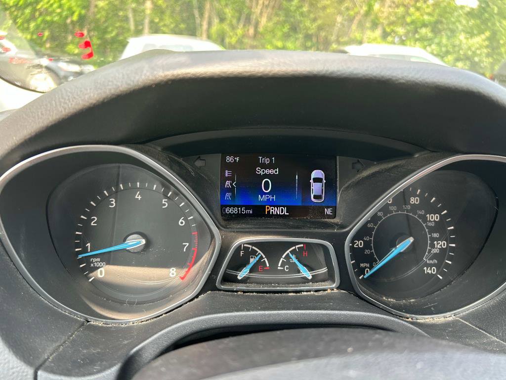 Used 2016 Ford Focus SE w/ SE Power Seat Package image 22