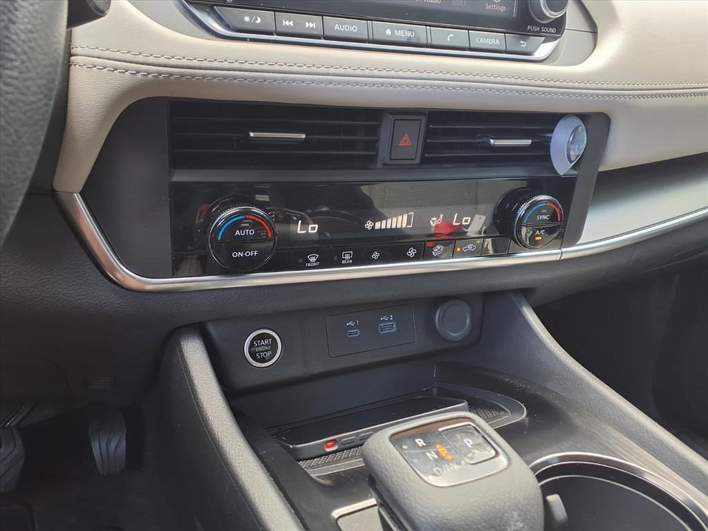 Used 2023 Nissan Rogue SV image 18