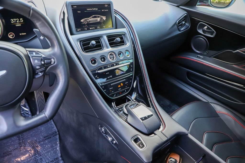 Used 2019 Aston Martin DBS Superleggera RWD image 31