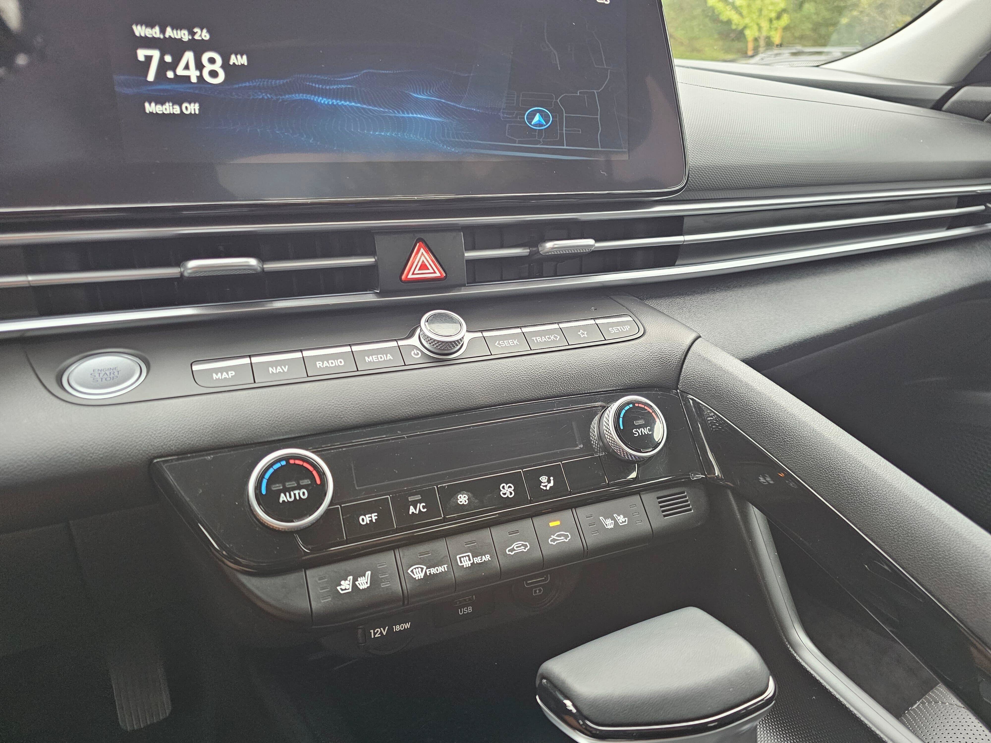 Used 2023 Hyundai Elantra Limited w/ Cargo Package FWD image 27