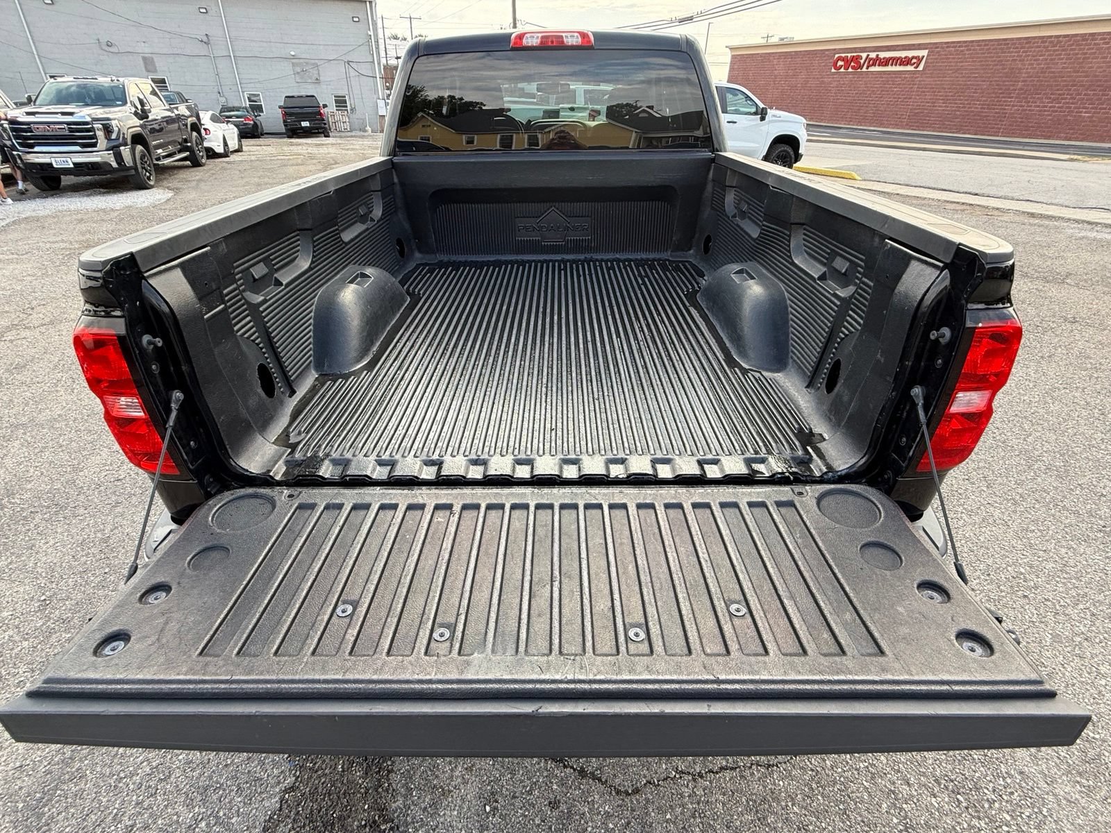 Used 2018 Chevrolet Silverado 1500 LT AWD/4WD image 21