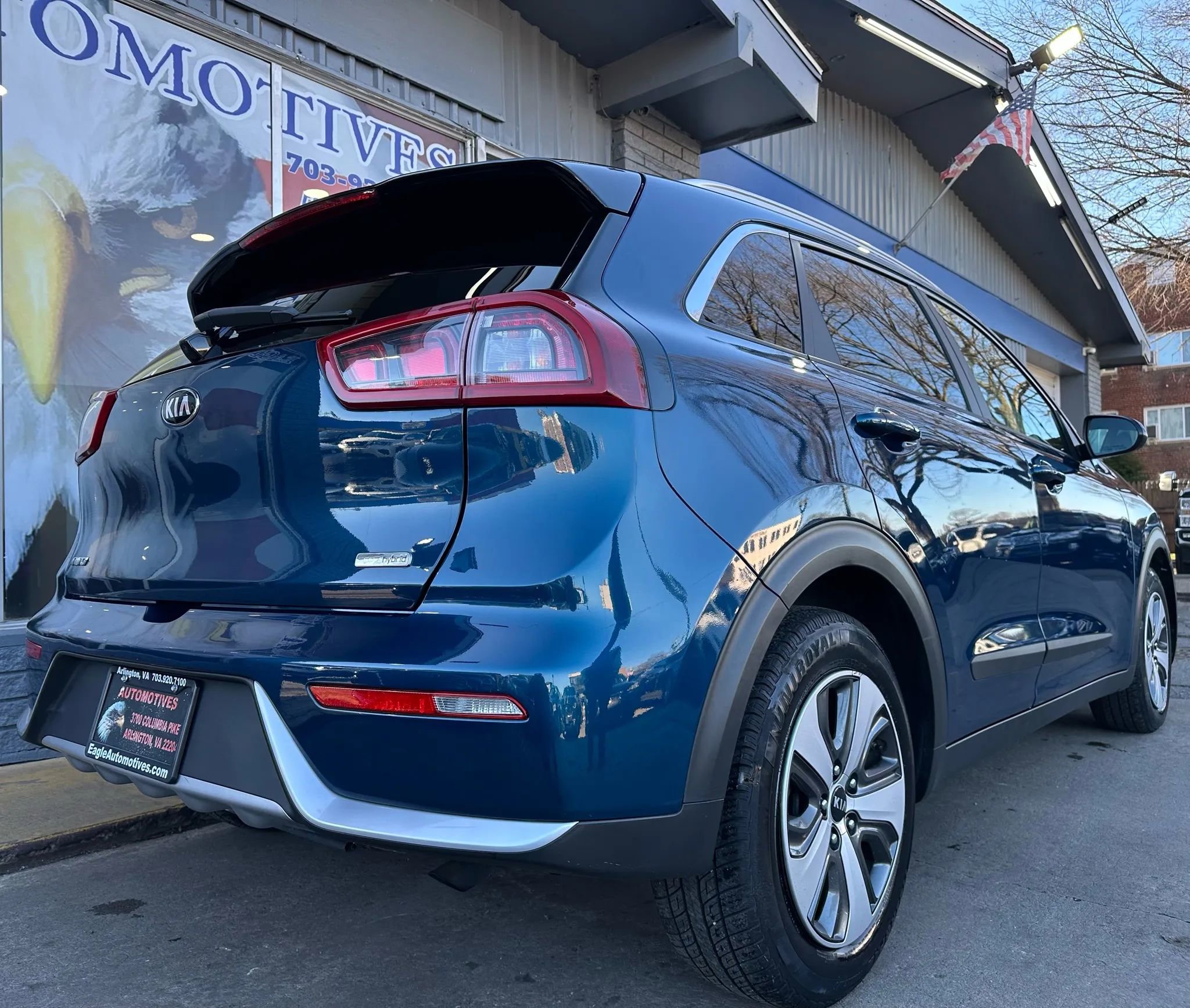 Used 2018 Kia Niro LX image 3