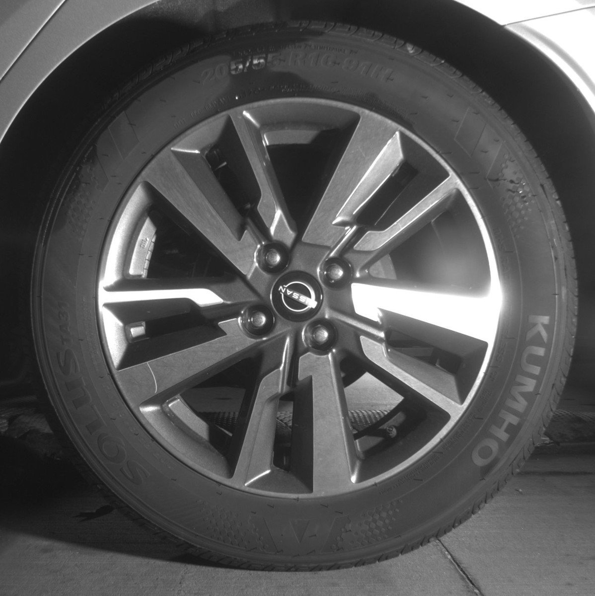 Used 2025 Nissan Versa SV image 14