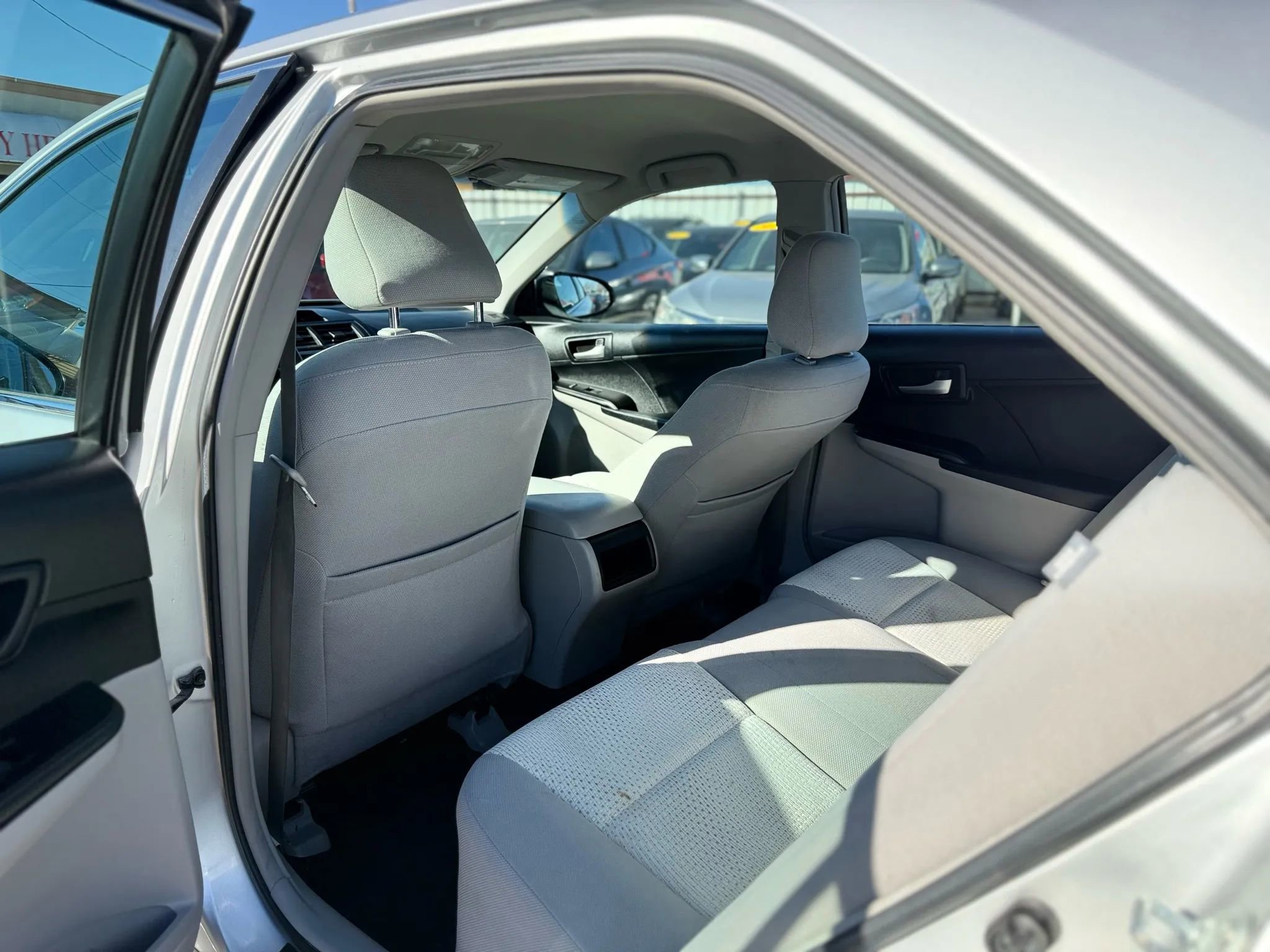 Used 2012 Toyota Camry L FWD image 15