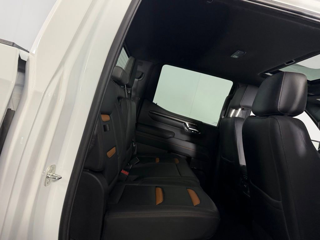 Used 2024 GMC Sierra 1500 AT4 w/ Technology Package AWD/4WD image 34