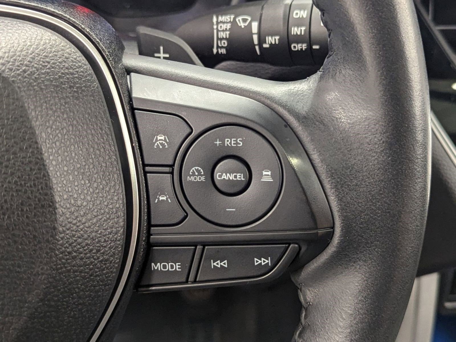 Used 2023 Toyota Corolla Cross XSE image 24